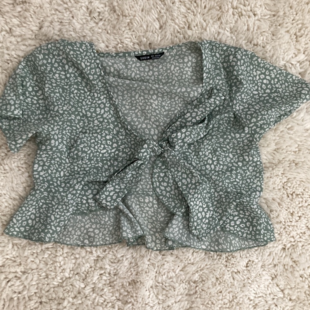 Shein size small polkadot flowy green shirt
